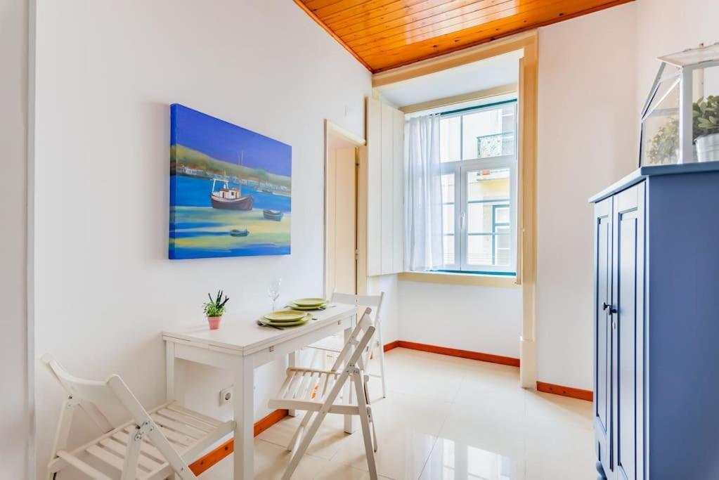 Chiado 1br Flat - Lisbon's Downtown Lejlighed *